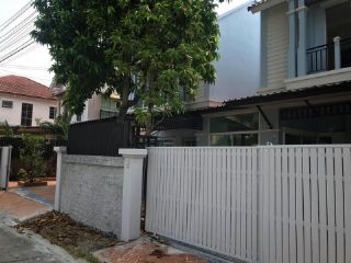 FOR SALE บ้าน ธนาสิริ 10800000 บาท. 5BR3BR ขนาดพื้นที่ 0 Rai 0 ngan 73 ตร.วา   เดินทางง่าย