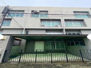 N3896ให้เช่าทาวน์โฮม3 ชั้น พาทิโอ ปากเกร็ด แจ้งวัฒนะ เมืองทอง 4 ห้องนอน · 3 ห้องน้ำ