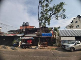 ที่ดินพร้อมกิจการ 2 ชั้น สันติธรรม  ขาย 5.9 ล้าน