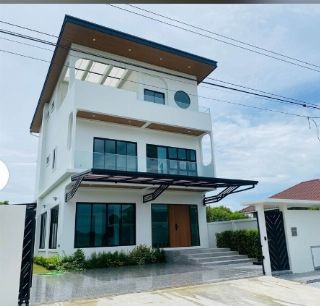 ขายบ้าน 3 ชั้น บางกรวย นนทบุรี เนื้อที่ 60 ตรว มี 5 นอน 4 น้ำ