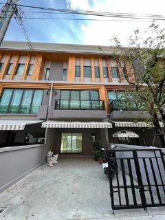 BH2433  ให้เช่า โฮมออฟฟิศ ไอเจ้นท์ พัฒนาการ Eigen Pattanakarn . 3ห้องนอน 4ห้องน้ำ 1 ห้องรับแขก1 ห้องเอนกประสงค์ Fully furnished