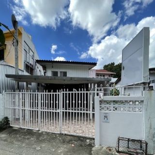 House for rent  บ้านให้เช่า ติดคูเมืองเชียงใหม่ 5 นอน 5 น้ำ