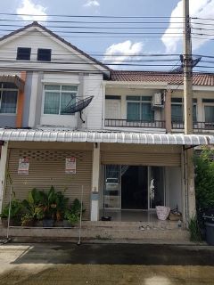 ขายด่วนยอมขาดทุนแล้ว บ้านทาวน์เฮ้าส์ ทำเลค้าขายได้เส้นเมน หมู่บ้านธนนันท์วิลเลจเลียบคลอง3