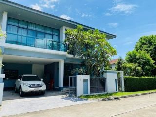 ขายบ้านเดี่ยวหมู่บ้านเศรษฐสิริ ศรีนครินทร์ พระราม 9 หลังมุม ซอยกรุงเทพกรีฑา 7 ใกล้ศูนย์การค้า Market today