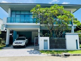 ให้เช่าบ้านเดี่ยวหมู่บ้านเศรษฐสิริ ศรีนครินทร์ พระราม 9 หลังมุม ซอยกรุงเทพกรีฑา 7 ใกล้ศูนย์การค้า Market today