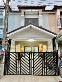 ปิยวรารมย์ เฟส3  บ้านรีโนเวทใหม่ทั้งหลัง เปลี่ยนสุขภัณฑ์ ทาสี ใหม่และปูพื้นใหม่ทั้งหมด
