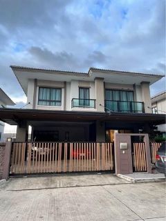 BH2448 ให้เช่าบ้านเดี่ยว ภัสสรบางนา วงแหวน 3 ห้องนอน 3 ห้องน้ำ  1 ห้องครัว 1 ห้องนั่งเล่น1 ห้องโถง มีอุปกรณ์ครัวให้ครบ พร้อมใช้งางาน