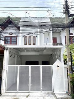 หมู่บ้านอรุณนิเวศน์ พหลโยธิน กรุงเทพฯ รีโนเวทใหม่พร้อมอยู่