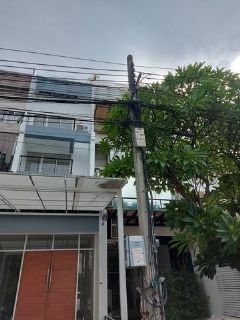 ให้เช่าและขายโฮมออฟฟิศ 4 ชั้น ใกล้เลียบทางด่วน ถนนศรีวรา ทาวน์อินทาวน์ พื้นที่ใช้สอย 280 ตารางเมตร 6 ห้องนอน 3 ห้องน้ำ เนื้อที่ 18 ตารางวา