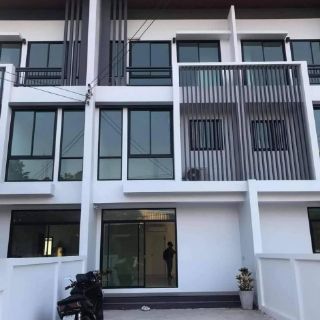 ให้เช่า ทาวน์โฮม 3ชั้น ลาดพร้าว วังหิน เลียบด่วน โครงการ Cozy สตรีวิทยา2 เนื้อที่ 30 ตารางวา 3 ห้องนอน 3 ห้องน้ำ แอร์ 3 ตัว
