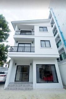 WW933A  ขาย/เช่า ทาวน์โฮม 3 ชั้น ทำเลดี บนถนนสุขุมวิท 65 ใกล้ BTS เอกมัย