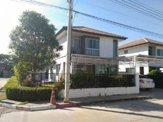 ให้เช่าบ้านเดี่ยว 2 ชั้น หมู่บ้านอินนินซิโอ1 ถนนเลียบคลอง3 คลองหลวง ปทุมธานี ใกล้บิ๊กซีคลอง3 เป็นบ้านหัวมุม