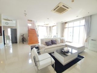 CONDOMINIUM เดอะ คอมพลีท ราชปรารภ 3นอน 20000000 บาท. ใกล้กับ รถไฟฟ้า BTS อนุสาวรีย์ชัยสมรภูมิ สวยและดี