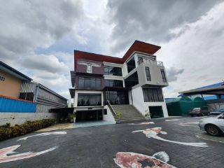 WW92A  ขาย ที่ดินพร้อมอาคารสำนักงานรวมที่พักอาศัย 4ชั้น ถนนสุขาภิบาล5 ซอย22 เข้าซอยเพียง 300 เมตร