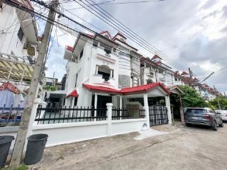 ให้เช่าบ้านแฝด HOME AVENUE ถนนสุขุมวิท101/1  ซอยประวิทย์และเพื่อน พร้อมเฟอร์นิเจอร์ ใกล้ บีทีเอสปุณวิถี เอ็มอาร์ทีสวนหลวง ร.9