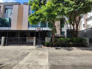 SOUL EKAMAI  LADPRAO โซล เอกมัย ลาดพร้าว บ้าน Luxury 3 ชั้น 60 ตรว สภาพสวย แต่งบิ้ว