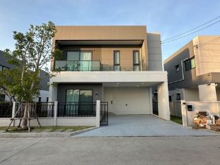 LV52530 ให้เช่า บ้านเดี่ยว เซนโทร บางนา Centro Bangna ทำเลติด Mega บางนา