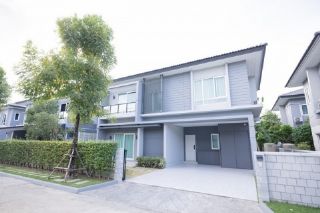 LV52555 ให้เช่า  บ้านเดี่ยว 2 ชั้น เซนโทร บางนา-วงแหวน CENTRO Bangna-Wongwaen ใกล้สนามบินสุวรรณภูมิ