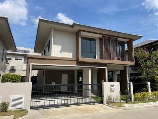 LV52591 ให้เช่า บ้านเดี่ยว บุราสิริ กรุงเทพกรีฑา Burasiri Krungthepkreetha ใกล้ โรงเรียนนานาชาติ Brighton