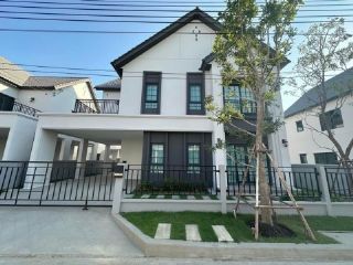 LV52618 ให้เช่า บ้านเดี่ยว เซนโทร บางนา Centro Bangna ทำเลติด Mega บางนา