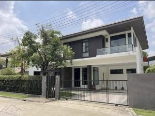 HR 9945 ให้เช่าบ้านเดี่ยว 2 ชั้น 83 ตรว. 4 ห้องนอน มัณฑนา ศรีนครินทร์ บางนา โซนส่วนตัว ใกล้คลับเฮาส์ ใกล้ Food Land ศรีนครินทร์