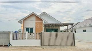 ขายบ้านเดี่ยว มือหนึ่ง ชั้นเดียว 2 หลัง มบ.ศิวลักษม์กรีนวิลล์ คลองหลวง ขนาด 39.3 และ 40 ตรว 3นอน 2น้ำ ต่อเติมครบ พร้อมเข้าอยู่