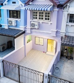 รพ.สิรินาถ บึงกุ่ม 800 ม. ลาดพร้าว 101 ทาวน์เฮาส์รีโนเวทใหม่ 2ชั้น 3นอน 2น้ำ 19ตร.วา. 152ตร.ม. แยกโพธิ์แก้ว 900ม.