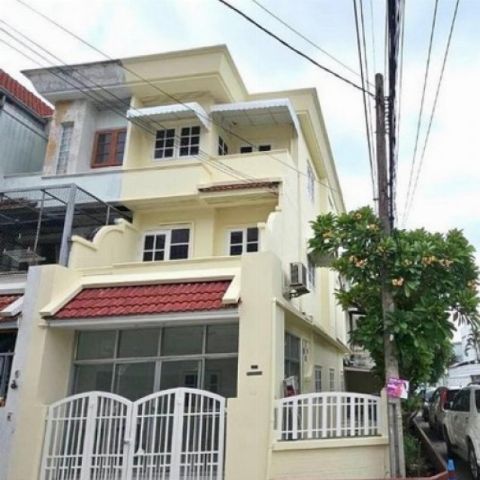 sale townhome ทาวน์โฮมโชคชัย4 ขนาดพื้นที่ 36 ตาราง.วา 0 ngan 0 ไร่ 4 BEDROOM 3 ห้องน้ำ   ราคาดีที่สุด