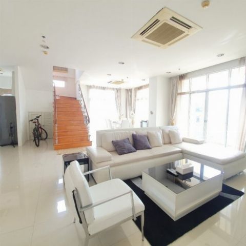 CONDOMINIUM เดอะ คอมพลีท ราชปรารภ 3นอน 20000000 บาท. ใกล้กับ รถไฟฟ้า BTS อนุสาวรีย์ชัยสมรภูมิ สวยและดี