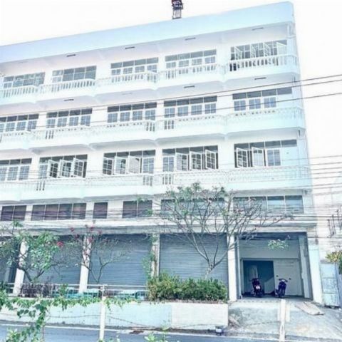 ให้เช่าอาคารสำนักงาน และโกดัง 3ชั้น ถ.สุขุมวิท 101/1 ใกล้ BTS ปุณวิถี พื้นที่ใช้สอยทั้งหมด 510 ตร.ม. เหมาะทำออฟฟิศ