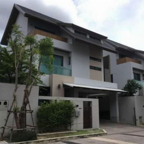 ให้เช่าบ้านเดี่ยว 3 ชั้น ทำเลเลียบด่วนเอกมัย-รามอินทราโยธินพัฒนา 11 ไพรเวท เนอวานา เรสซิเดนซ์ พื้นที่ใช้สอย 340 ตรม. 3 ห้องนอน 4 ห้องน้ำ