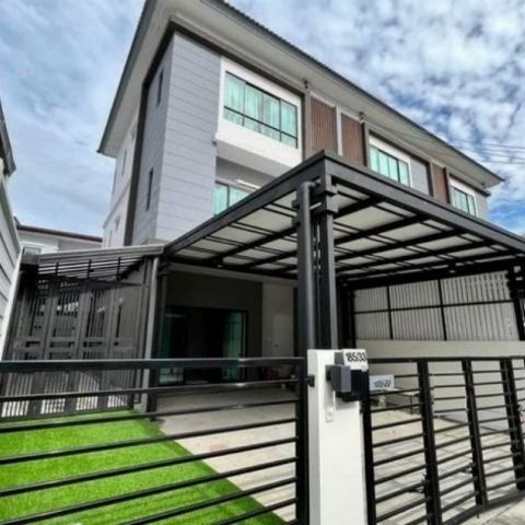 ให้เช่าทาวน์โฮม 3 ชั้น หลังมุม ลาดพร้าว 126  โครงการ เดอะ คอนเนค อัพ 3 พื้นที่ใช้สอย 165 ตรม. 3 ห้องนอน 3 ห้องน้ำ แต่งสวยพร้อมอยู่