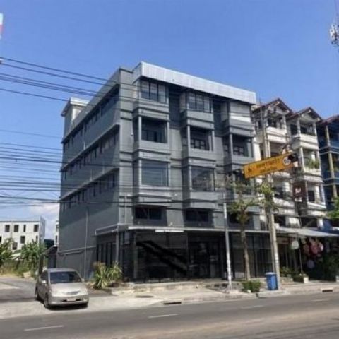 ให้เช่าอาคารพาณิชย์ 4 ชั้น 3 คูหาทะลุกัน ติดถนนลาดปลาเค้า ติดถนนใหญ่  ที่ดิน 1 ไร่  4 ห้องนอน 5 ห้องน้ำ ที่จอดรถ 20 คัน