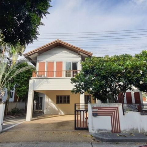 DD-0065 ขายบ้าน 4 ห้องนอนหลังใหญ่ หมู่บ้านลานนาซิตี้ปาร์ค ซอย รพ.ลานนา อ.เมือง เชียงใหม่