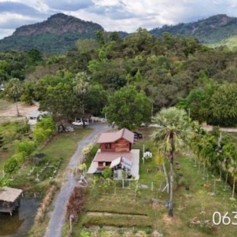 ขายบ้านพักตากอากาศ ทรงไทยประยุกต์ วิวเขา ต.เขาพระ อ.เมือง จ.นครนายก เพียง 3.8 กม. จากประตูทางเข้ารร.นายร้อยจปร.