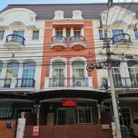 LV52565 ให้เช่าทาวน์เฮาส์ 3 ชั้น เดอะเมโทร พระรามเก้า ติดกับมหาวิทยาลัยสแตมฟอร์ด วิทยาเขตพระราม 9