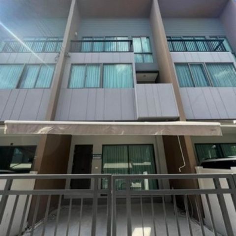 LV52588 ให้เช่า ทาวน์โฮม 3 ชั้น Baan Klang Muang Rama 9 - Krungthep Kreetha ใกล้พระราม 9