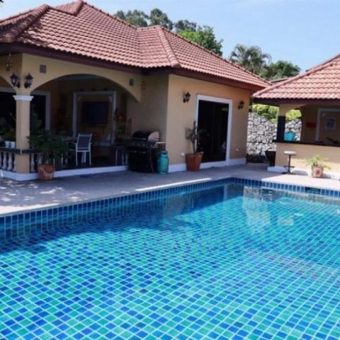 LV52622 ให้เช่า บ้าน pool villa หนองปลาไหล บางละมุง พร้อม สระว่ายน้ำขนาดใหญ่