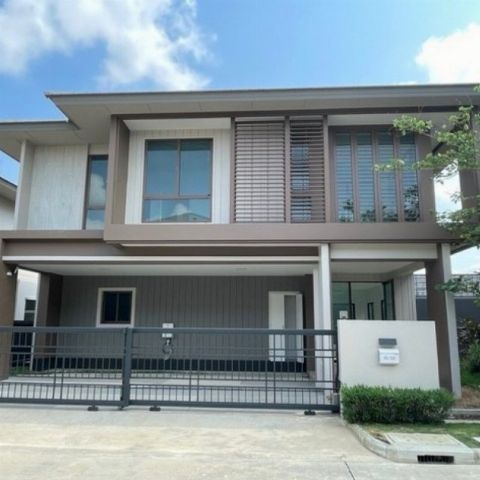 LVPU52724 ขาย บ้านเดี่ยว บุราสิริ กรุงเทพกรีฑา โครงการตั้งอยู่ในย่านกรุงเทพกรีฑา แหล่งรวม Villa ขนาดใหญ่