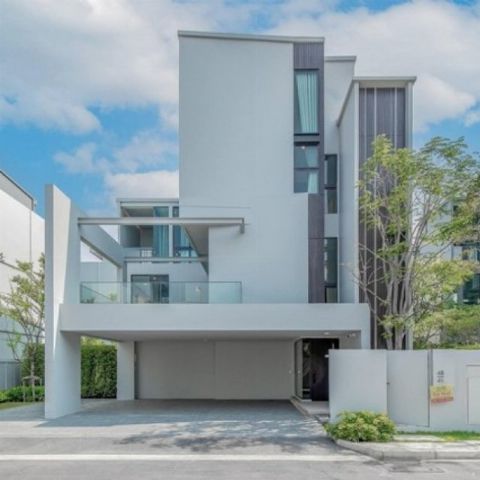 LV52795 ให้เช่า บ้านเดี่ยว 3 ชั้น โครงการบ้าน Vive2 กรุงเทพกรีฑา (หลังโรงเรียน Wellington) ใกล้รถไฟฟ้าสายสีเหลือง สถานีศรีกรีฑา