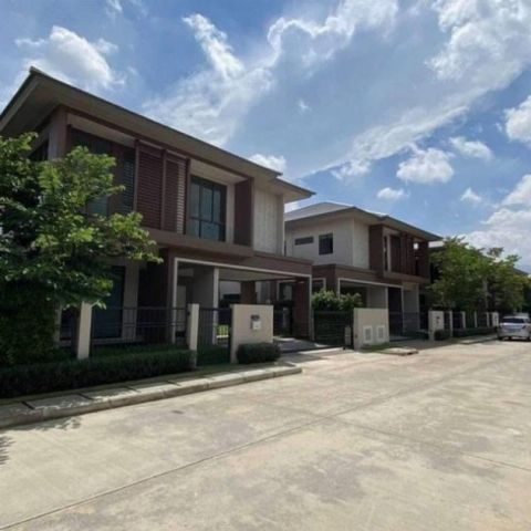 LV52801 ให้เช่า บ้านเดี่ยว บุราสิริ กรุงเทพกรีฑา Burasiri Krungthepkreetha ใกล้โรงเรียนนานาชาติ Brighton College และ Wellington College