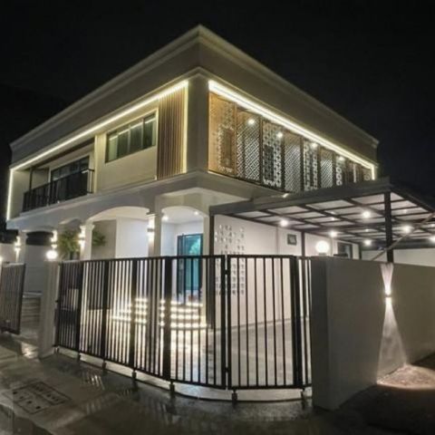 HS 1933 ขายบ้านเดี่ยวหลังมุม 66 ตรว. สไตล์ Modern Craftmanship นวมินทร์ 127 พร้อม Double Volume สูง 6 เมตร จอดรถ 6 คัน