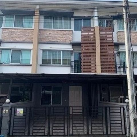 ให้เช่า ทาวน์โฮม 3 ชั้น โครงการ ทาวน์พลัส เกษตร นวมินทร์ คลองลำเจียก นวลจันทร์ ใกล้ โรงเรียนเลิศหล้า CDC