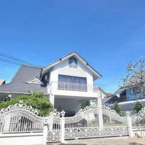 ให้เช่าและขายบ้านเดี่ยว มบ.คันทรีโฮม1 ขนาด 99 ตรว 3นอน เฟอร์นิเจอร์ครบ พร้อมเข้าอยู่ ใกล้เจพาร์ค ใกล้นิคมแหลมฉบัง ศรีราชา ชลบุรี