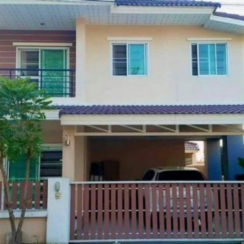 ให้เช่าและขายบ้านเดี่ยว 2 ชั้น ขนาด 50ตรว มณีรินทร์วิลเลจ 3นอน 3น้ำ มีเฟอร์ พร้อมอยู่ เลี่ยงหนองมน หน้าบ้านไม่ชนใคร ใกล้หนองมน บางแสน ชลบุรี