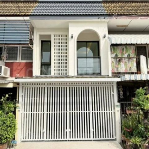 ขายทาวน์เฮ้าส์ 2 ชั้น ซอยเสนานิคม 1 ขนาด 19.6 ตรว 2นอน 2น้ำ บ้านหันทิศตะวันตก ใกล้ห้างเมเจอร์รัชโยธิน