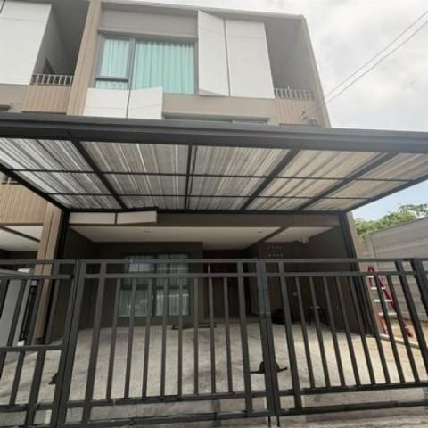 HR 9957 ให้เช่าทาวน์โฮมใหม่ 3 ชั้นหลังมุม 3 ห้องนอน หมู่บ้านกลางเมือง พหล-วิภาวดี พหลโยธิน71 ตรงข้ามตลาดเซฟวันโก
