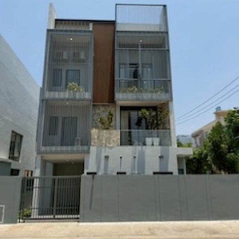 BS1044 ขายบ้านเดี่ยว PRECHA รามคำแหง กรุงเทพกรีฑา บ้านหรู 4 ห้องนอน ใกล้พระราม 9 และสนามบินสุวรรณภูมิ