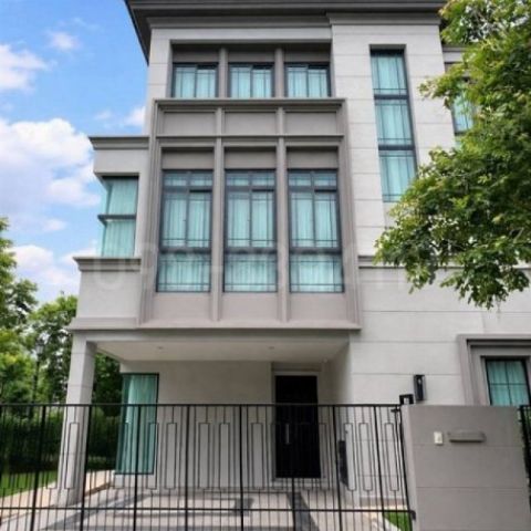 ขายบ้านหรู 3 ชั้น แบบ Duplex บ้านแฝด The Sonne ศรีนครินทร์ บางนา ขนาด 48.4 ตรว 4นอน 4น้ำ