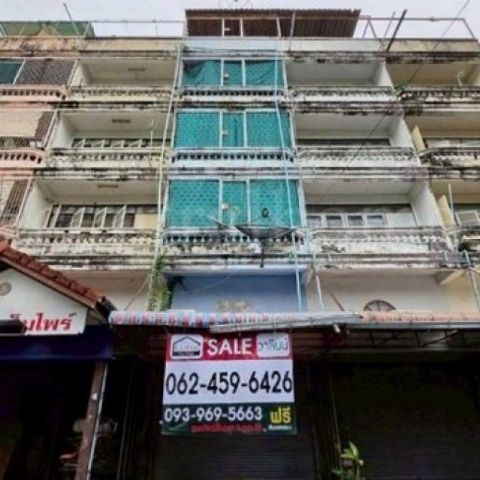 อาคารพาณิชย์ 4.5 ชั้น หมู่บ้านยัวร์เฮ้าส์ บางกรวย-ไทรน้อย เหมาะอยู่อาศัยและทำการค้า